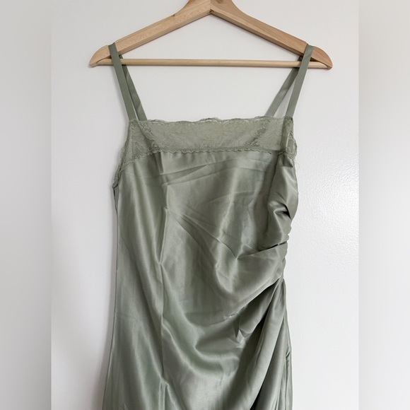 Reformation Vesper Satin Dress Size 4 - Picture 4 of 12